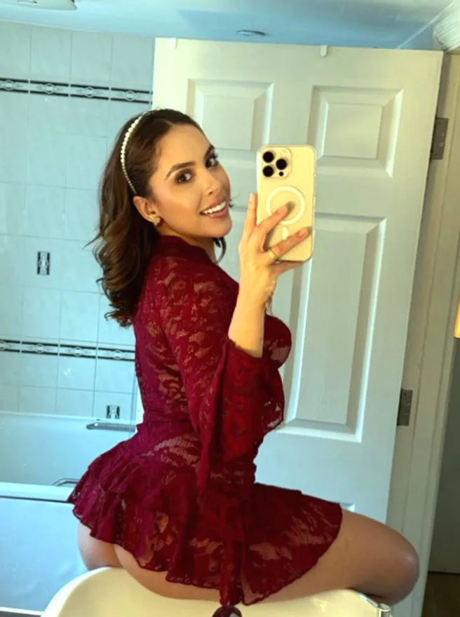 Julia Belle