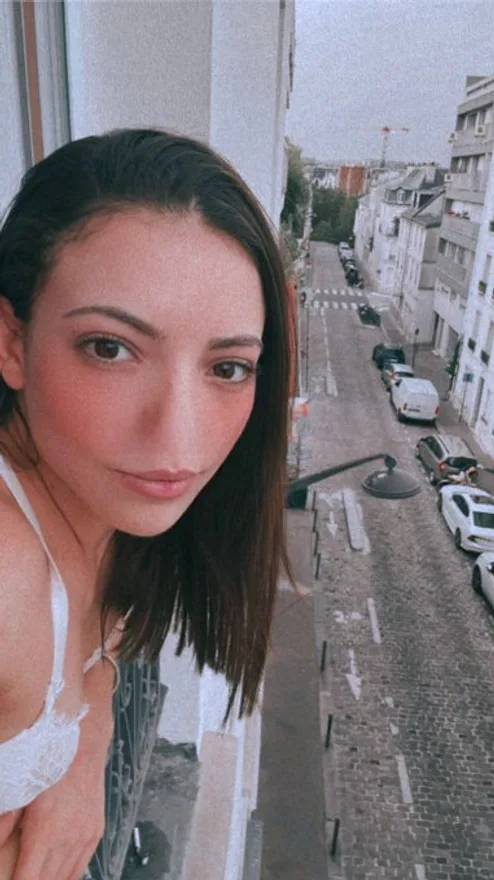 Petit Jolie